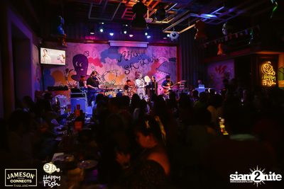 ภาพบรรยากาศคอนเสิร์ต Sarah Salola ft. DoubleBam, JIXGO ที่ Happy Fish Asiatique — photo 105