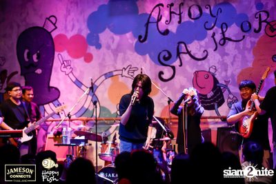 ภาพบรรยากาศคอนเสิร์ต Sarah Salola ft. DoubleBam, JIXGO ที่ Happy Fish Asiatique — photo 111