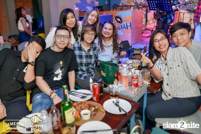ภาพบรรยากาศคอนเสิร์ต Sarah Salola ft. DoubleBam, JIXGO ที่ Happy Fish Asiatique — photo 128