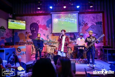 ภาพบรรยากาศคอนเสิร์ต Sarah Salola ft. DoubleBam, JIXGO ที่ Happy Fish Asiatique — photo 130