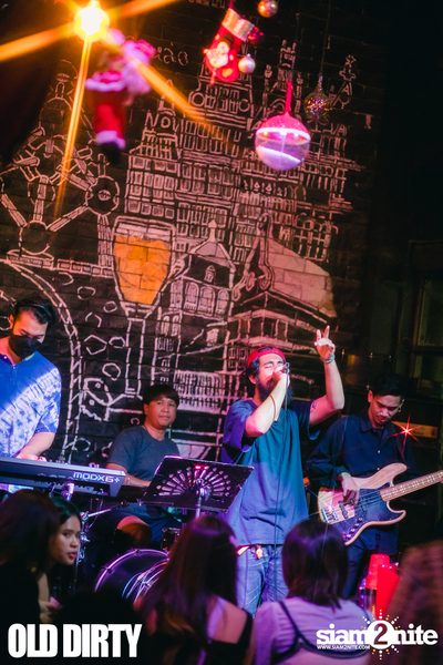 JEEP TK.feat First Anuwat & Kinkaworn Concert at Old Dirty  — photo 20