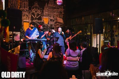 JEEP TK.feat First Anuwat & Kinkaworn Concert at Old Dirty  — photo 35