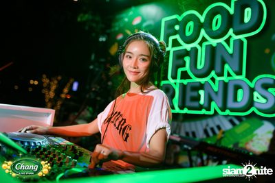 Chang Live Park FOOD FUN FRIENDS with Stamp at Sathorn Square — photo 59