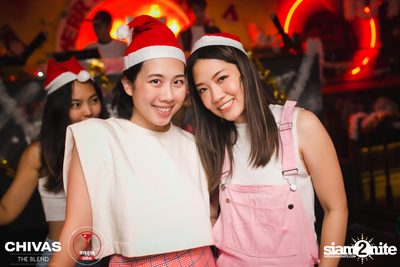 Sparkly Xmas at Revolucion Cocktail — photo 25