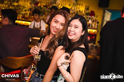 Sparkly Xmas at Revolucion Cocktail — photo 40