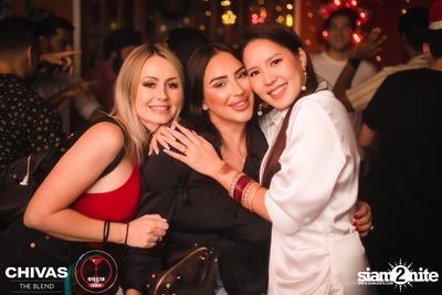 Sparkly Xmas at Revolucion Cocktail — photo 43