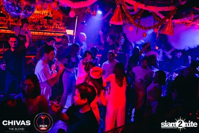 Sparkly Xmas at Revolucion Cocktail — photo 72