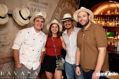 บรรยากาศค่ำคืนคริสต์มาส Fiesta de Navidad Christmas Party ที่ Havana Social  — photo 35