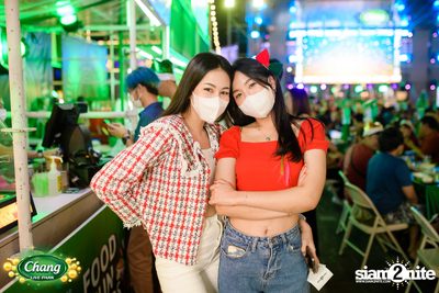 มินิคอนเสิร์ต Greasy Cafe จากงาน Chang Live Park FOOD FUN FRIENDS ที่ The Street Ratchada — photo 41