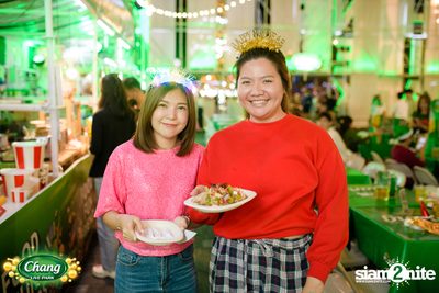 มินิคอนเสิร์ต Greasy Cafe จากงาน Chang Live Park FOOD FUN FRIENDS ที่ The Street Ratchada — photo 51