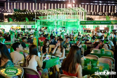 มินิคอนเสิร์ต Greasy Cafe จากงาน Chang Live Park FOOD FUN FRIENDS ที่ The Street Ratchada — photo 68