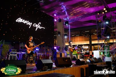 มินิคอนเสิร์ต Greasy Cafe จากงาน Chang Live Park FOOD FUN FRIENDS ที่ The Street Ratchada — photo 80