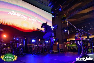 มินิคอนเสิร์ต Greasy Cafe จากงาน Chang Live Park FOOD FUN FRIENDS ที่ The Street Ratchada — photo 134