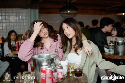 MIRRR'Y Christmas at Dr.Fetch — photo 40