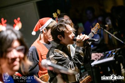 MIRRR'Y Christmas at Dr.Fetch — photo 49