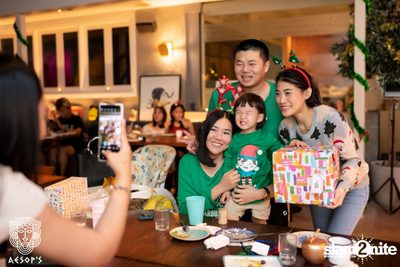 ภาพบรรยากาศฉลองคริสต์มาสสไตล์กรีกจากงาน MERRY OPA! Christmas ที่ Aesop's Bangkok — photo 84