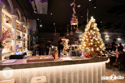 ภาพบรรยากาศฉลองคริสต์มาสสไตล์กรีกจากงาน MERRY OPA! Christmas ที่ Aesop's Bangkok — photo 115