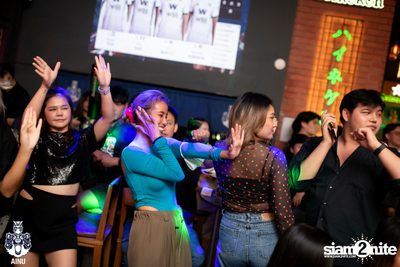 บรรยากาศ Joey Boy Concert ที่ร้าน Ainu Bar — photo 110
