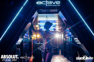  รวมภาพบรรยากาศส่งท้ายปีเก่ากับงาน New Year's Eve Countdown ที่ Octave Rooftop Bar — photo 5