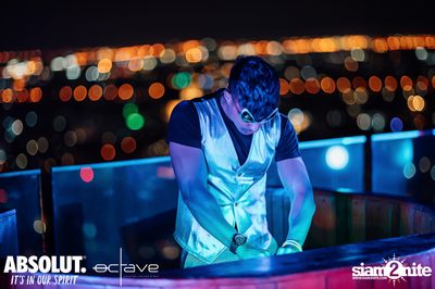  รวมภาพบรรยากาศส่งท้ายปีเก่ากับงาน New Year's Eve Countdown ที่ Octave Rooftop Bar — photo 11