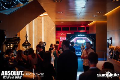  รวมภาพบรรยากาศส่งท้ายปีเก่ากับงาน New Year's Eve Countdown ที่ Octave Rooftop Bar — photo 18