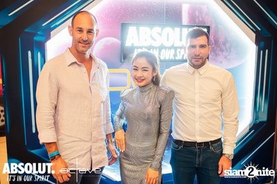  รวมภาพบรรยากาศส่งท้ายปีเก่ากับงาน New Year's Eve Countdown ที่ Octave Rooftop Bar — photo 28