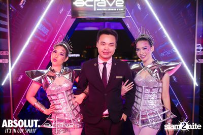  รวมภาพบรรยากาศส่งท้ายปีเก่ากับงาน New Year's Eve Countdown ที่ Octave Rooftop Bar — photo 49