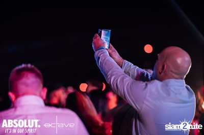  รวมภาพบรรยากาศส่งท้ายปีเก่ากับงาน New Year's Eve Countdown ที่ Octave Rooftop Bar — photo 72