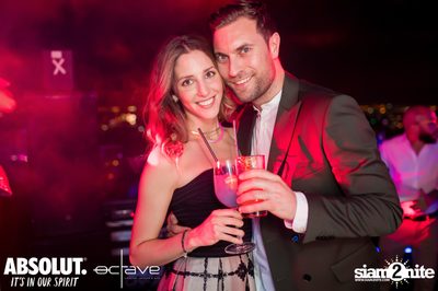  รวมภาพบรรยากาศส่งท้ายปีเก่ากับงาน New Year's Eve Countdown ที่ Octave Rooftop Bar — photo 86
