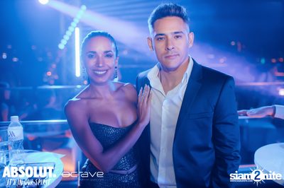  รวมภาพบรรยากาศส่งท้ายปีเก่ากับงาน New Year's Eve Countdown ที่ Octave Rooftop Bar — photo 93