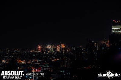  รวมภาพบรรยากาศส่งท้ายปีเก่ากับงาน New Year's Eve Countdown ที่ Octave Rooftop Bar — photo 106
