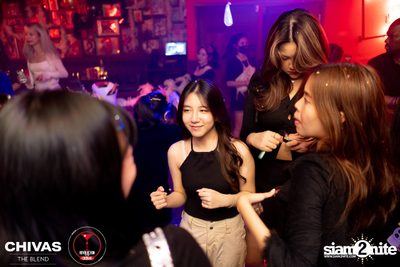 Masquerade Party - New Year Eve at Revolucion Cocktail — photo 73