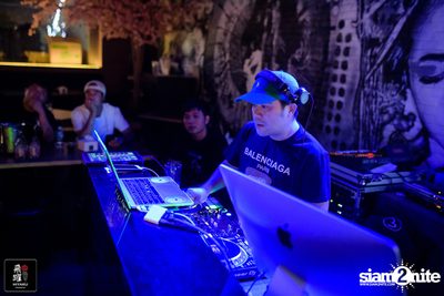 Aof Pongsuk at Hiyaku Izakaya — photo 6