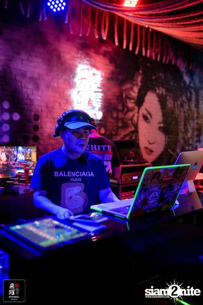 Aof Pongsuk at Hiyaku Izakaya — photo 7