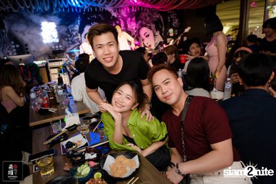 Aof Pongsuk at Hiyaku Izakaya — photo 91