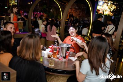 Aof Pongsuk at Hiyaku Izakaya — photo 101