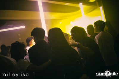 ภาพบรรยากาศคอนเสิร์ต HYBS ที่ร้าน Milley club — photo 27