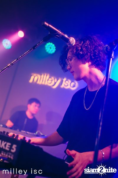 ภาพบรรยากาศคอนเสิร์ต HYBS ที่ร้าน Milley club — photo 48