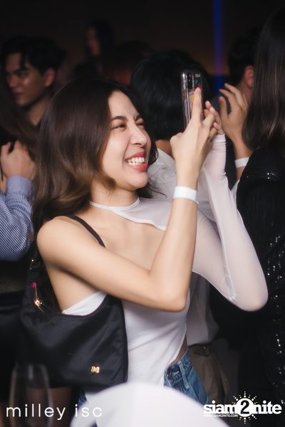 ภาพบรรยากาศคอนเสิร์ต HYBS ที่ร้าน Milley club — photo 99