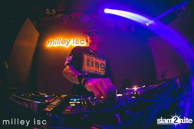 ภาพบรรยากาศคอนเสิร์ต HYBS ที่ร้าน Milley club — photo 101