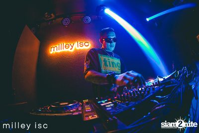 ภาพบรรยากาศคอนเสิร์ต HYBS ที่ร้าน Milley club — photo 102