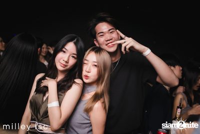 ภาพบรรยากาศคอนเสิร์ต HYBS ที่ร้าน Milley club — photo 133