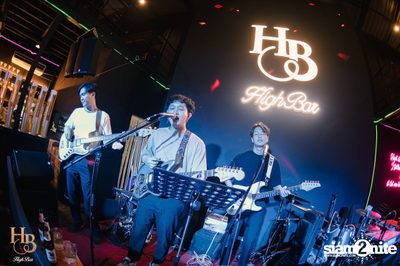 Atom at High bar  — photo 12