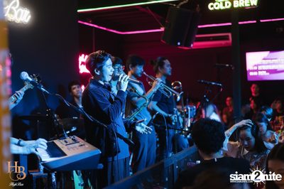 Atom at High bar  — photo 93