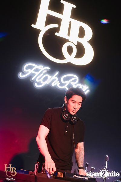 Atom at High bar  — photo 132