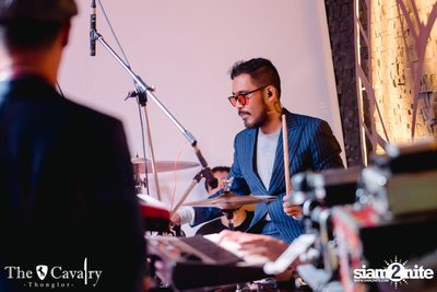 บรรยากาศคอนเสิร์ต Burin ที่ร้าน The Cavalry Thonglor — photo 96