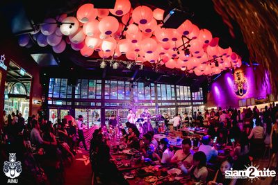 INK WARUNTORN Concert at AINU Bar — photo 4