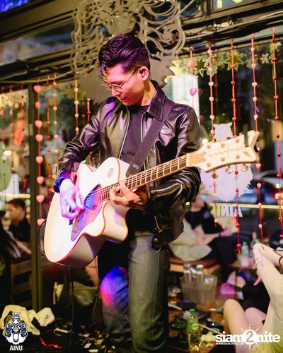 INK WARUNTORN Concert at AINU Bar — photo 7