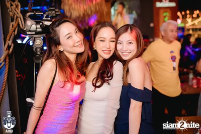 INK WARUNTORN Concert at AINU Bar — photo 36
