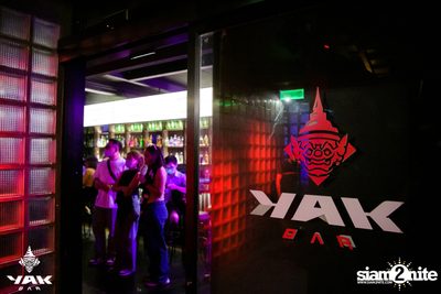 UrboyTJ at Yak Bar — photo 5